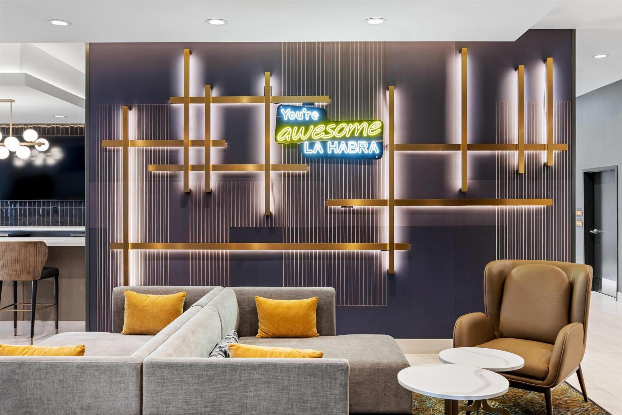 La Quinta Inn & Suites By Wyndham La Habra Zewnętrze zdjęcie
